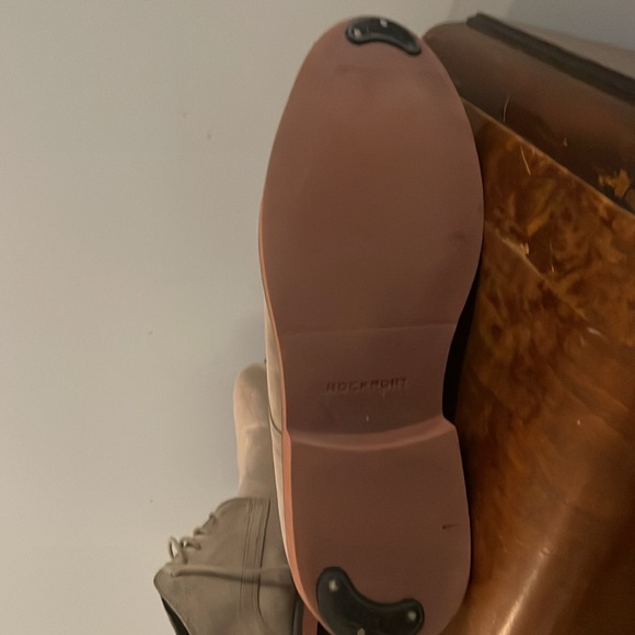 Men’s Wedge Hill Lace Up Suede Dress Shoe
Size 12 - Picture 3 of 6